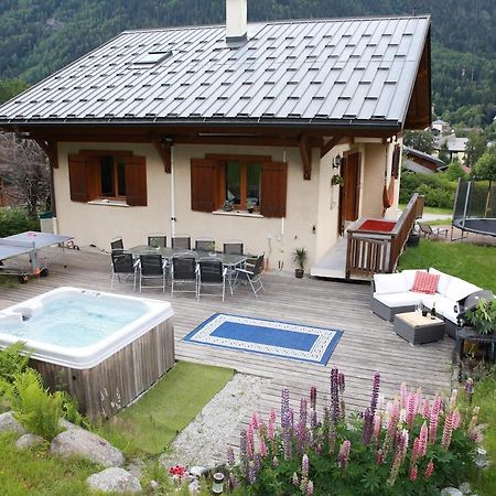 Chamonix Large Chalet, Sleeps 12, 200M2, 5 Bedroom, 4 Bathroom, Garden, Jacuzzi, Sauna 外观 照片